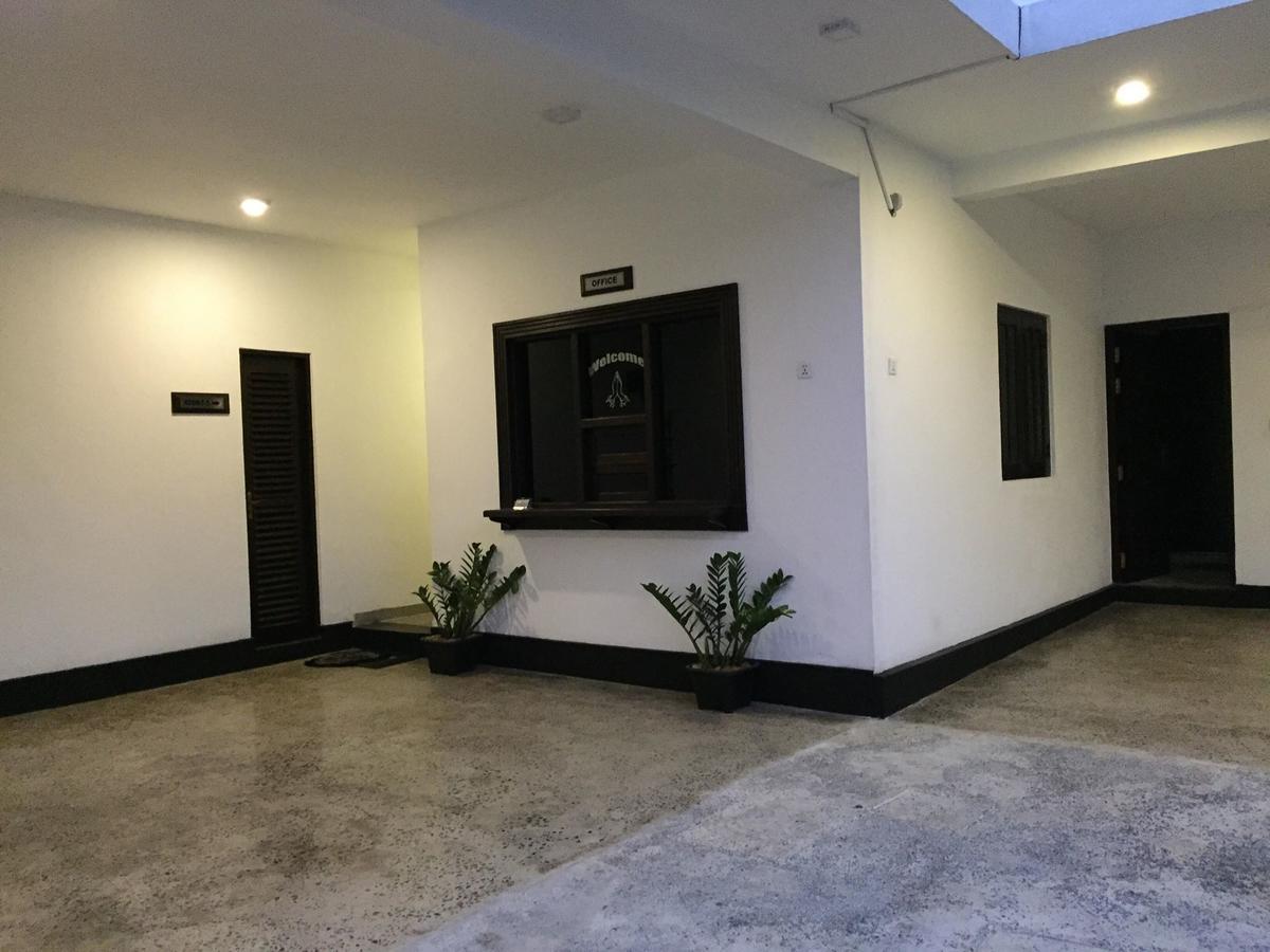 Us Motel Colombo Homagama Buitenkant foto