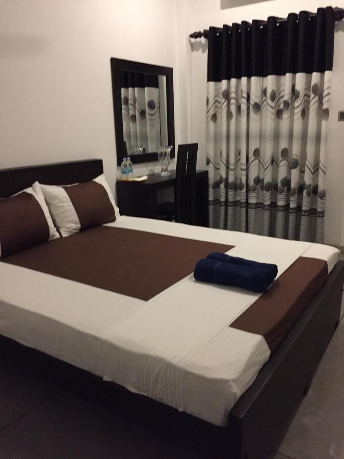 Us Motel Colombo Homagama Buitenkant foto