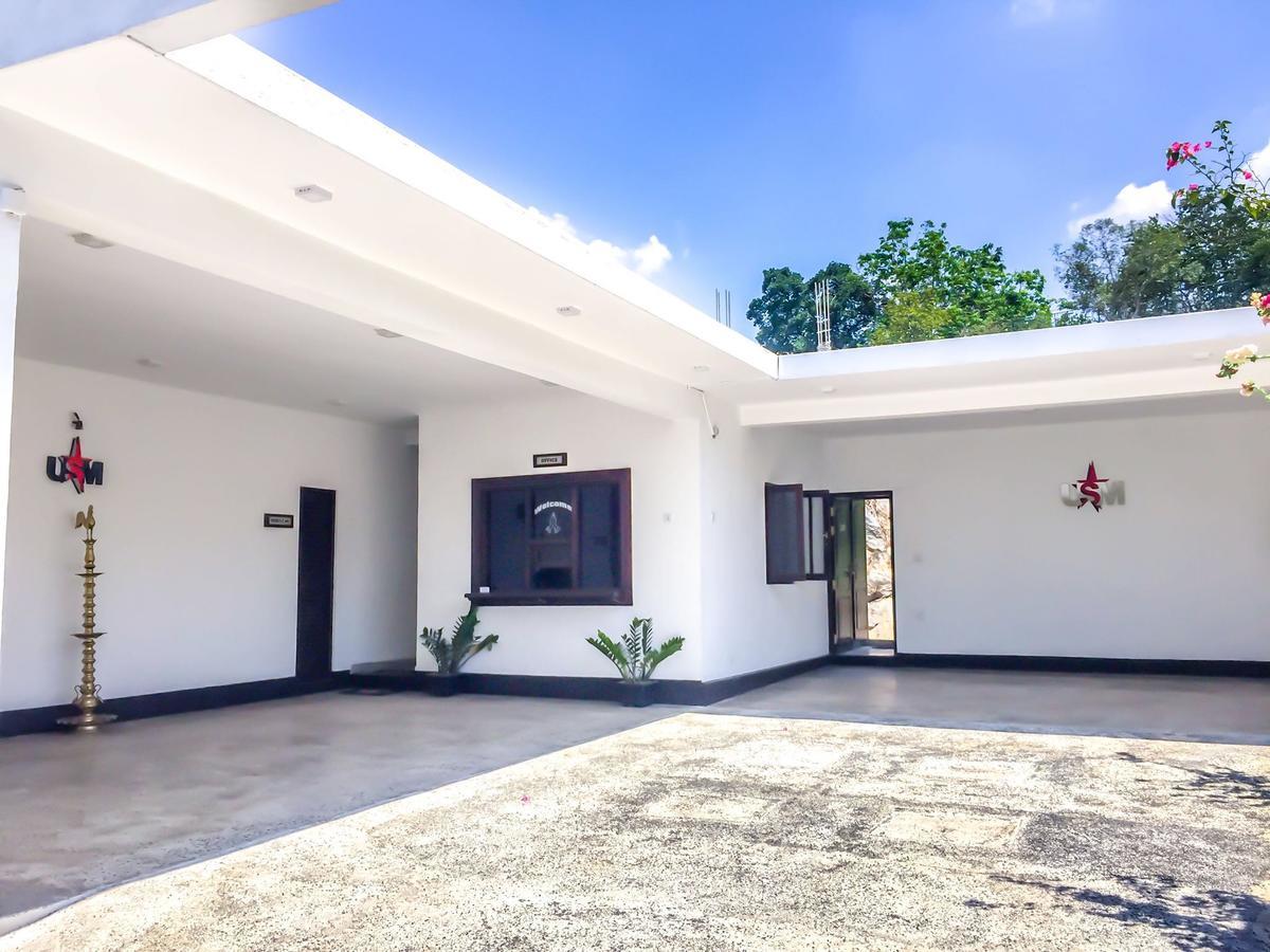 Us Motel Colombo Homagama Buitenkant foto