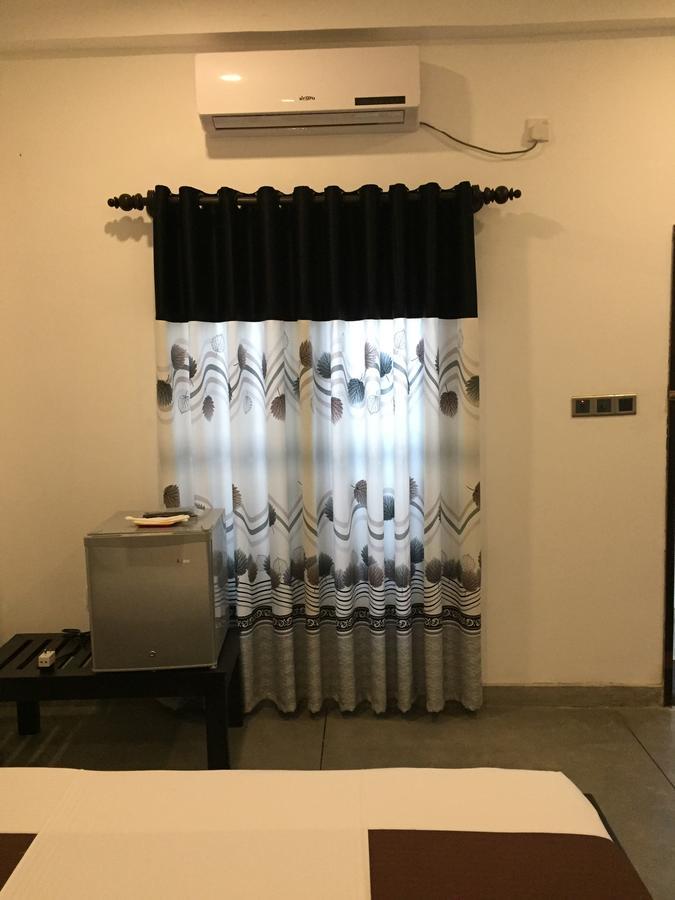 Us Motel Colombo Homagama Buitenkant foto